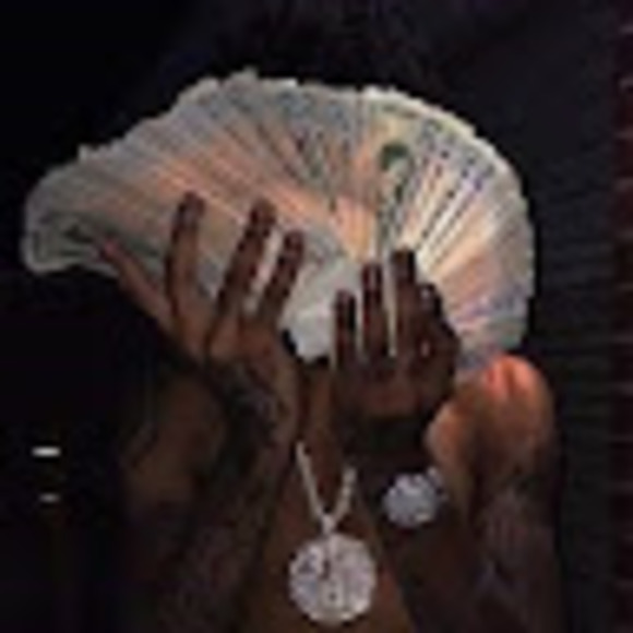 Meet your Posher, Xinnia - Picture 1 of 1